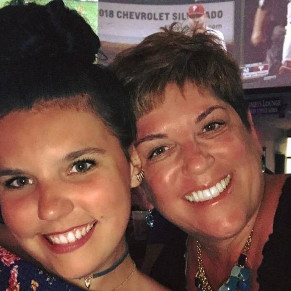 Meet your Posher, Cindy - Picture 2 of 3